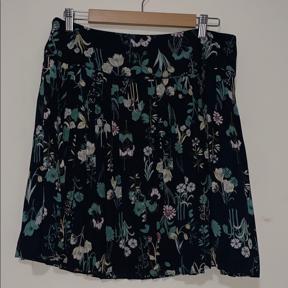 Loft Flowery skirt size 10
